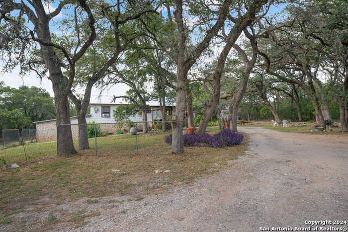 photo 2: 1335 elm creek, New Braunfels TX 78132