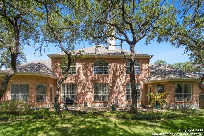 photo 1: 17110 Eagle Hollow Dr, San Antonio TX 78248