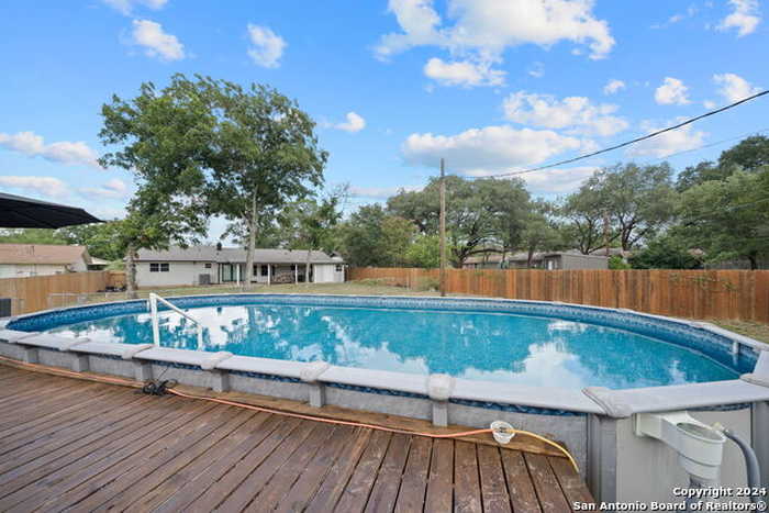 photo 35: 317 LULLWOOD ST, Pleasanton TX 78064