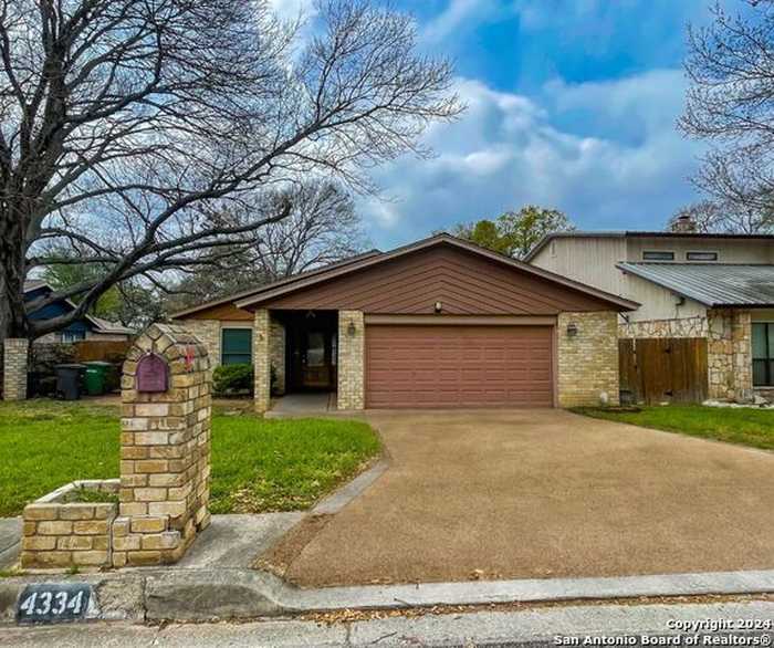 photo 2: 4334 hollow hill, San Antonio TX 78217