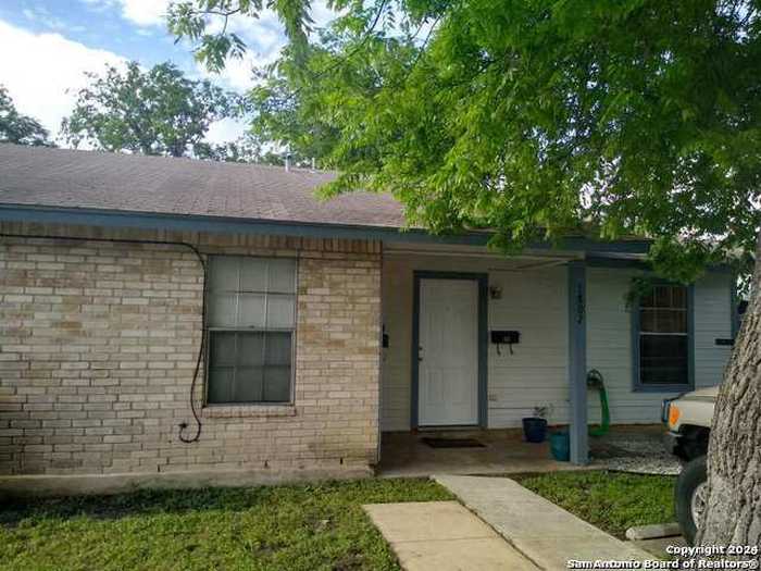 photo 1: 1811 FRESNO, San Antonio TX 78201