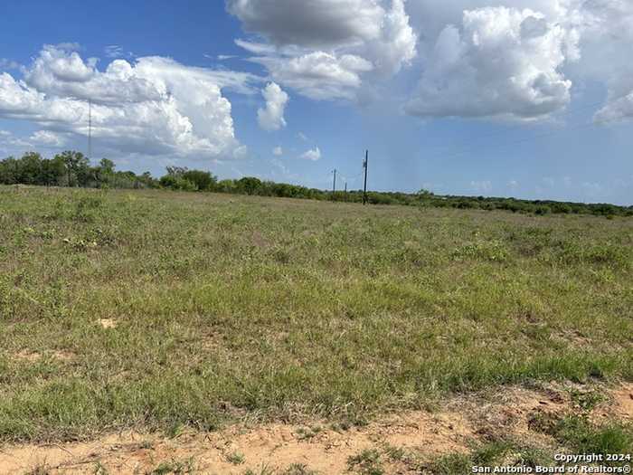 photo 2: Cr 329 Lot 11, Floresville TX 78114