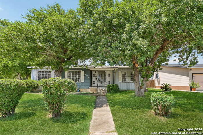 photo 1: 703 GLAMIS AVE, San Antonio TX 78223