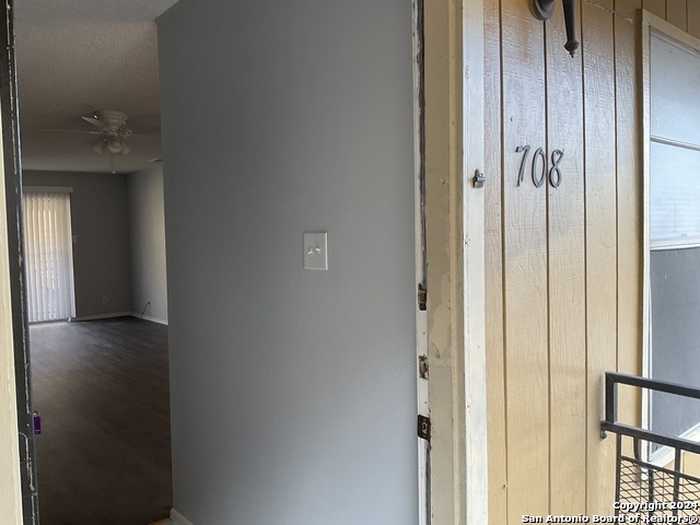 photo 1: 923 VANCE JACKSON RD Unit 708, San Antonio TX 78201