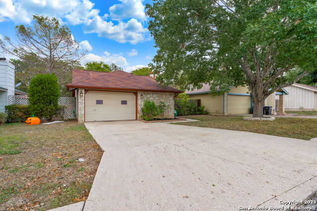 photo 2: 5523 Dashing Creek, San Antonio TX 78247