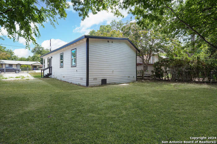 photo 15: 635 W Theo Ave, San Antonio TX 78225