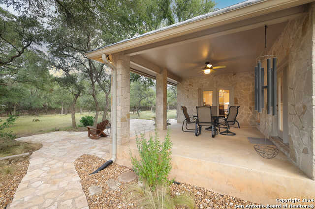 photo 2: 204 SANDY OAKS DR, Boerne TX 78015