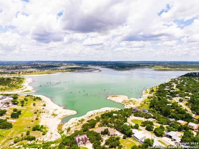 photo 2: 164 Glenn Dr, Canyon Lake TX 78133