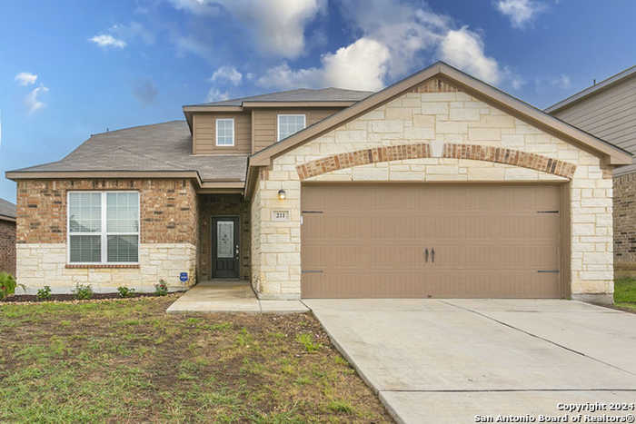 photo 1: 211 AZALEA WAY, New Braunfels TX 78132