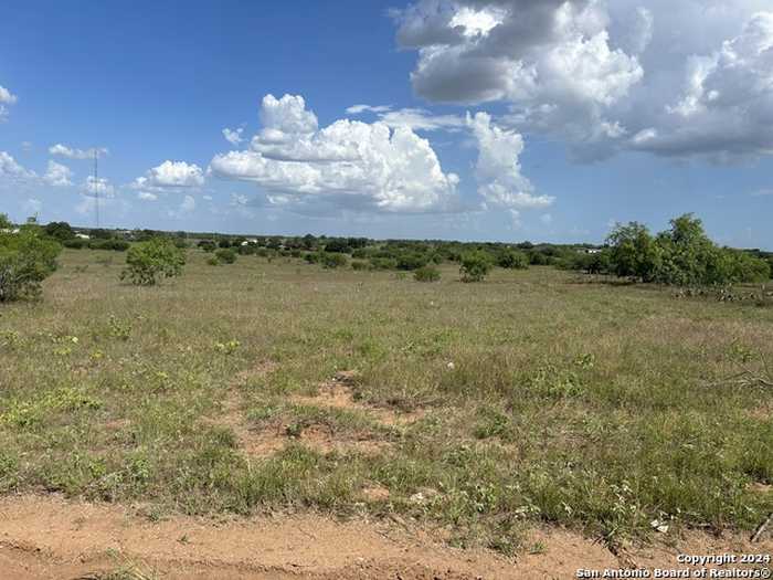 photo 4: Cr 329 Lot 1, Floresville TX 78114