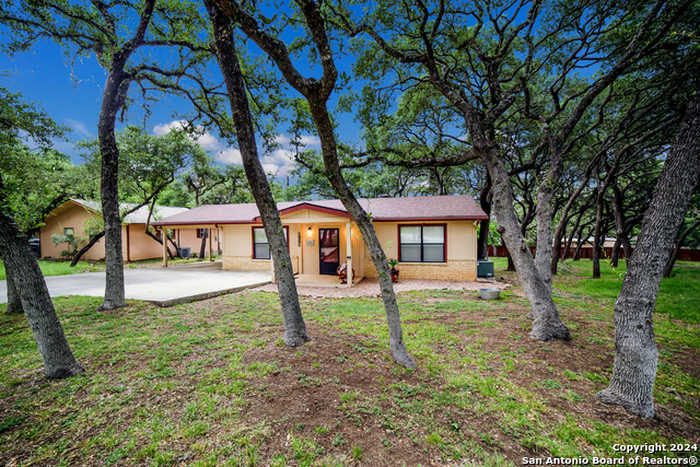 photo 2: 1525 HILLCREST FOREST, Canyon Lake TX 78133