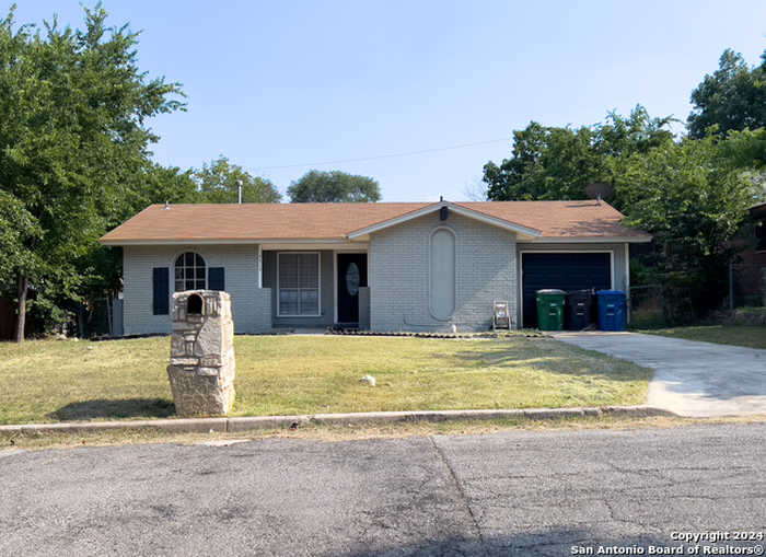 photo 1: 4514 Longvale Dr, San Antonio TX 78217