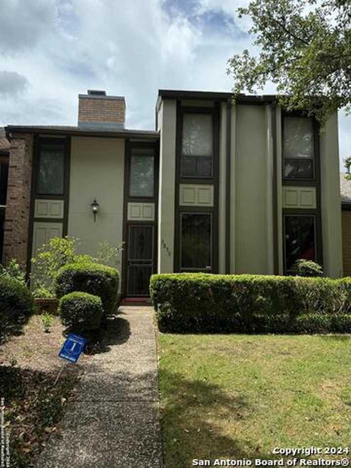 photo 1: 3830 BARRINGTON ST Unit 3830, San Antonio TX 78217