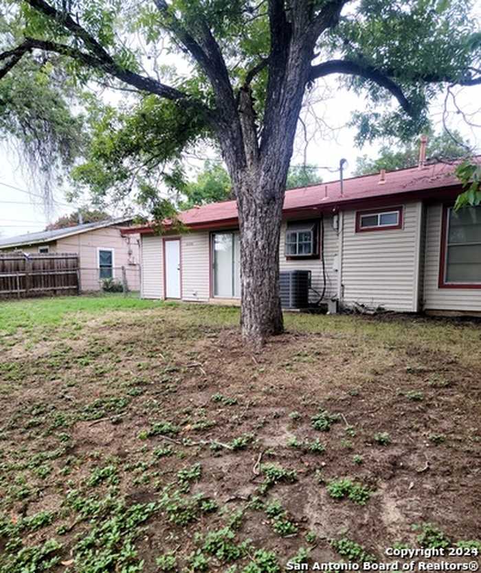 photo 2: 618 Prestwick, San Antonio TX 78223