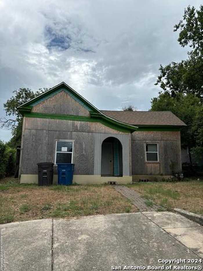 photo 1: 230 CHICKERING AVE, San Antonio TX 78210