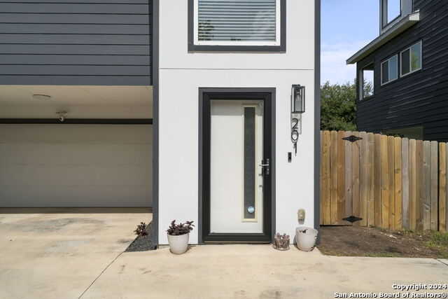 photo 3: 1226 WYOMING ST Unit 201, San Antonio TX 78203