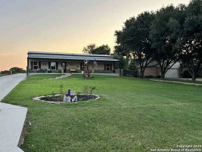 photo 1: 418 TAILWIND DR, Seguin TX 78155