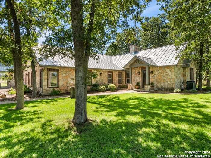 photo 1: 5 Old Fredericksburg, Boerne TX 78015