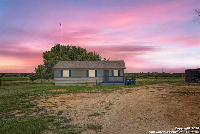 photo 1: 1625 Pittman Rd, St Hedwig TX 78152