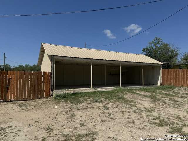 photo 3: 504 W EL PASO ST, Brackettville TX 78832