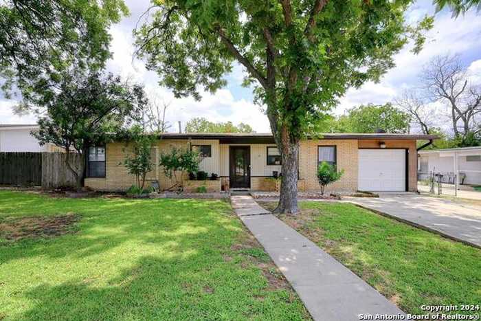 photo 1: 218 LANARK DR, San Antonio TX 78218