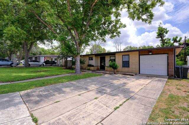 photo 2: 218 LANARK DR, San Antonio TX 78218