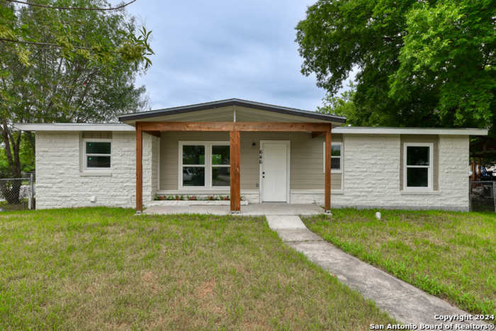 photo 1: 646 BENRUS BLVD, San Antonio TX 78228