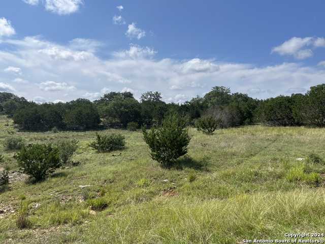 photo 3: 137, 138 Palomino, Bandera TX 78003