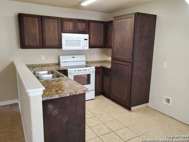 photo 2: 106 CARRANZA ST, San Antonio TX 78225