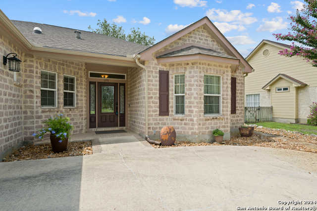 photo 1: 129 W EVERGREEN ST, Boerne TX 78006