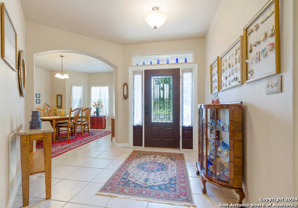 photo 3: 129 W EVERGREEN ST, Boerne TX 78006