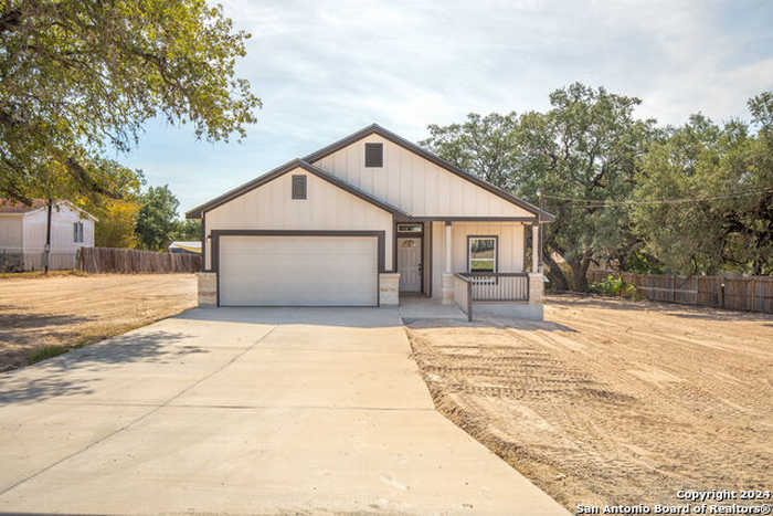 photo 1: 22910 SKILA DR, Elmendorf TX 78112