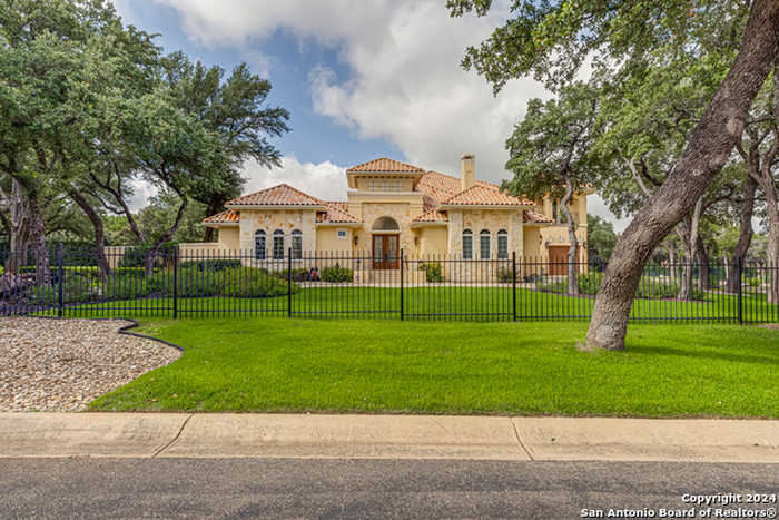 photo 1: 10206 OAK FOREST, New Braunfels TX 78132