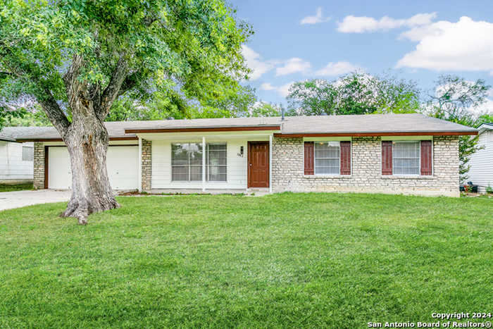 photo 2: 7442 CASTLE TRAIL DR, San Antonio TX 78218