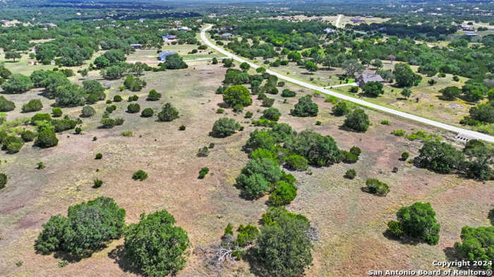 photo 1: 478 HIGHLAND MDWS, Bandera TX 78003