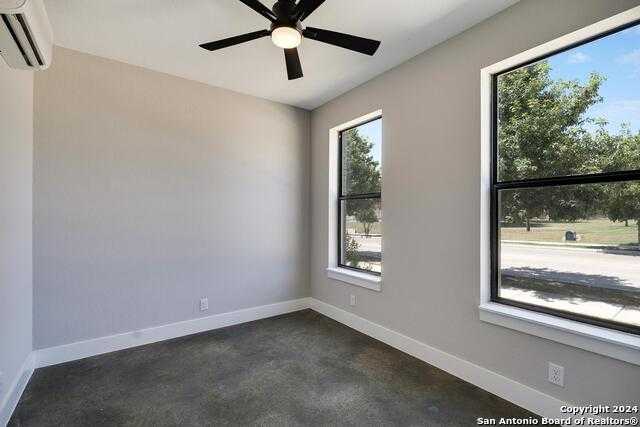 photo 3: 7924 KENNEDY HL Unit 2, San Antonio TX 78235