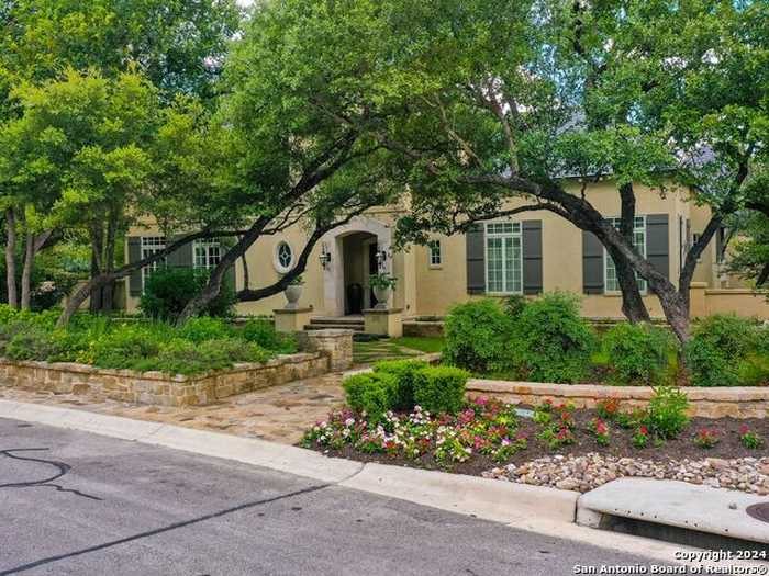 photo 2: 95 Turnberry Way, San Antonio TX 78230