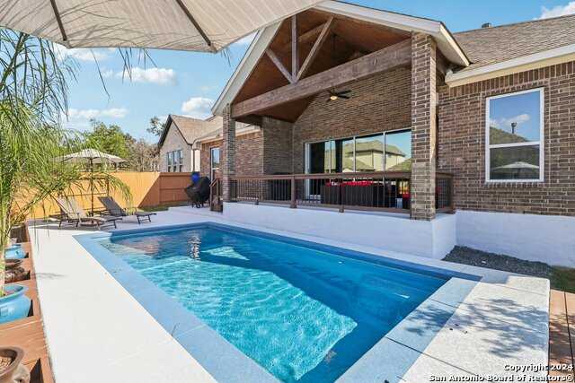 photo 1: 927 Gyngell Ln, San Antonio TX 78260