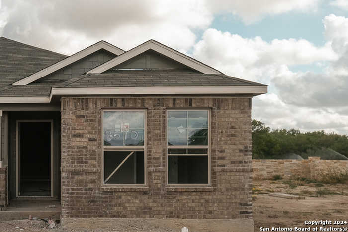 photo 1: 8510 Smithers Avenue, San Antonio TX 78252