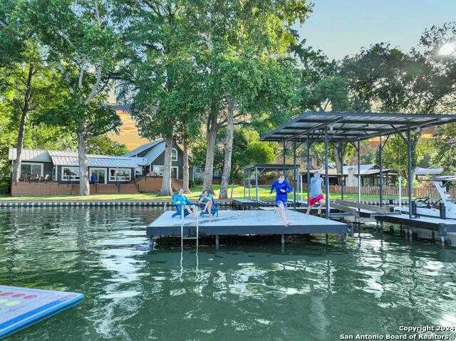 photo 1: 1439 E ZIPP RD, New Braunfels TX 78130