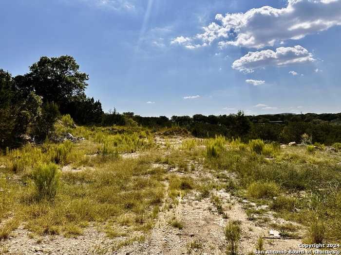 photo 13: 391 IROQUOIS TRL, Bandera TX 78003