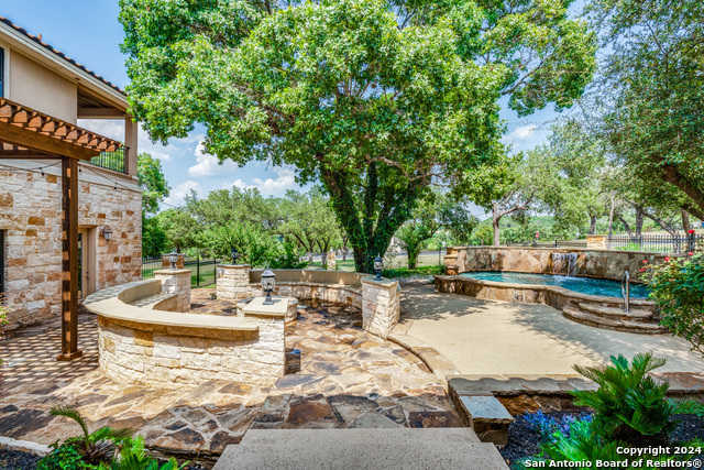 photo 1: 1027 LAS BRISAS DR, Canyon Lake TX 78133