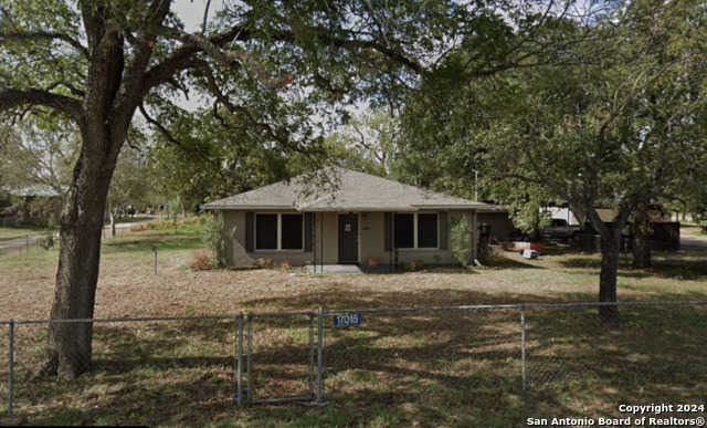 photo 1: 17015 Old Corpus Christi HWY, Elmendorf TX 78112