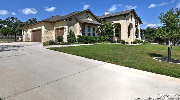 photo 2: 111 MADRONE TRL, Boerne TX 78006