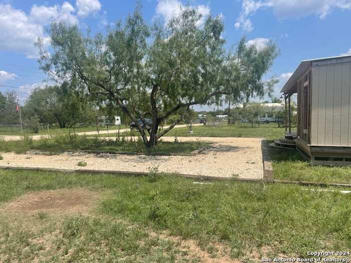 photo 2: 334 PALOMA DR, Bandera TX 78003