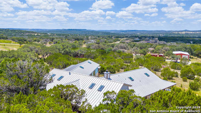 photo 2: 180 MAJESTIC OAKS DR, Boerne TX 78006