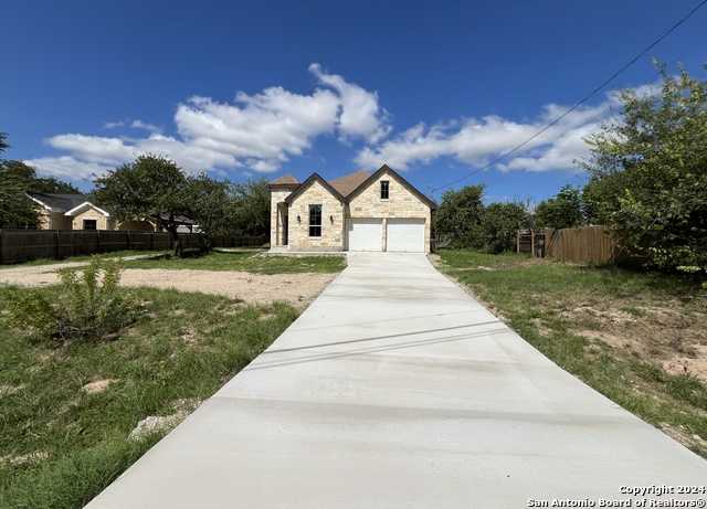 photo 2: 22907 SKILA DR, Elmendorf TX 78112