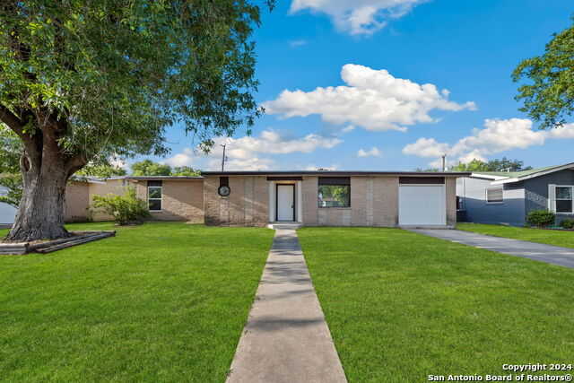 photo 1: 4438 TROPICAL DR, San Antonio TX 78218