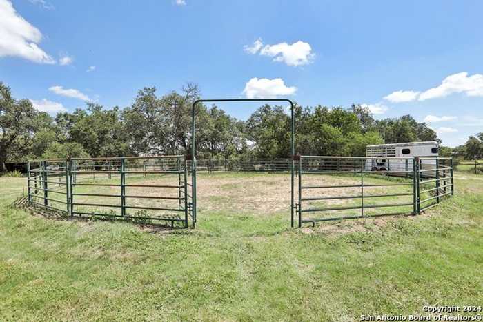 photo 46: 519 N Brasstown Dr, Blanco TX 78606