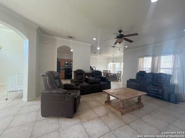 photo 2: 325 Howard Drive, Devine TX 78016